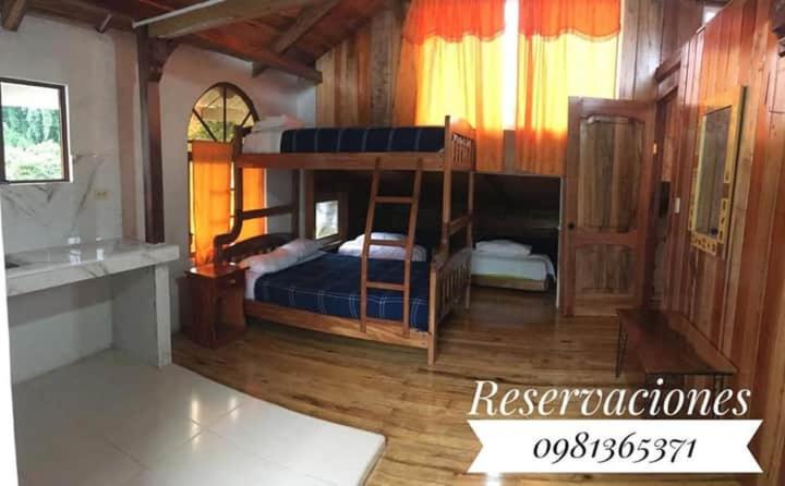 패밀리 스위트, Hostal Casa Cultural Mindo