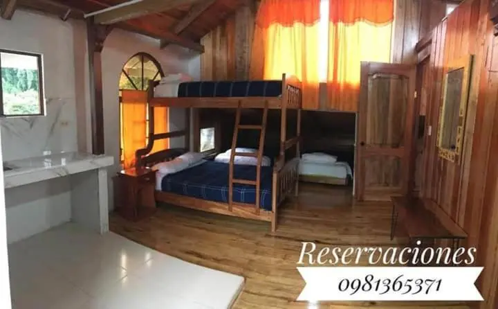 سوییت خانوادگی, Hostal Casa Cultural Mindo