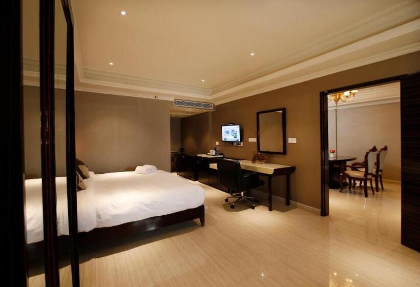 Люкс, Park Residency