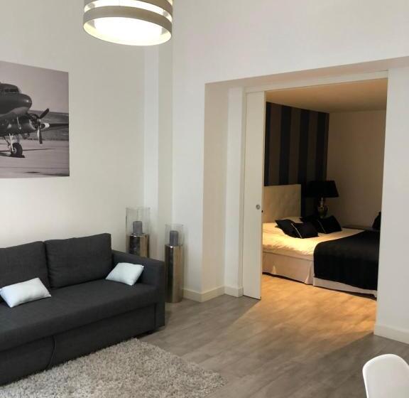 آپارتمان 1 خوابه, Victoria's House