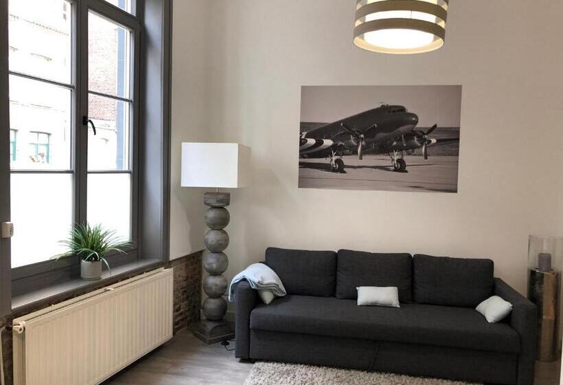 آپارتمان 1 خوابه, Victoria's House