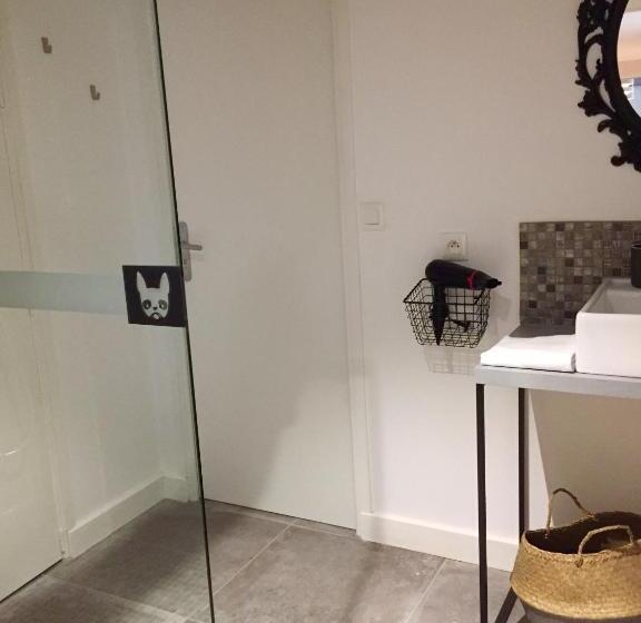 آپارتمان 1 خوابه, Victoria's House