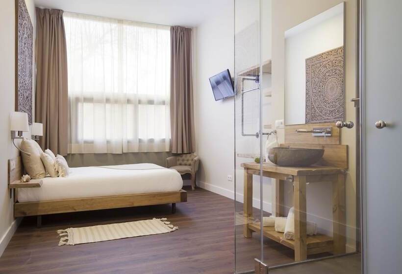 اتاق استاندارد, Radha