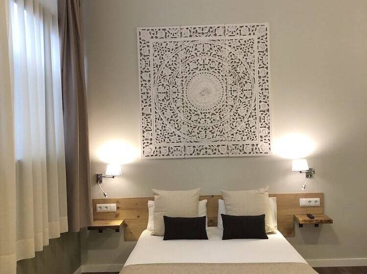 اتاق استاندارد چهار تخته, Radha