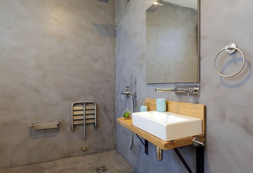 اتاق استاندارد برای معلولان, Radha