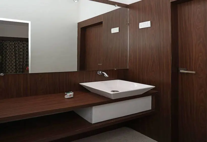 اتاق لوکس, O 10671 Hotel Sai Prem