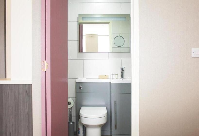 标准工作室, Aaron Wise  62 Plantagenet Studios