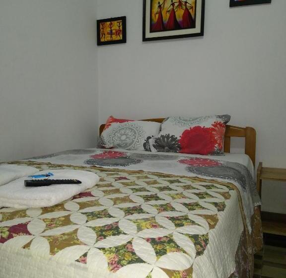 اتاق لوکس, Bachíg Hospedaje