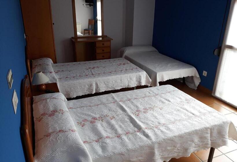 חדר משפחתי, Hostal Ardoi