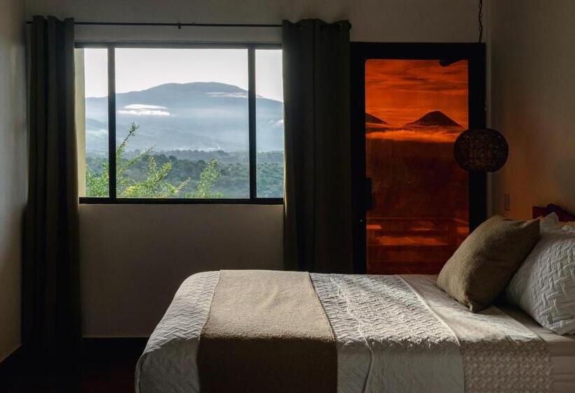 اتاق استاندارد با چشمانداز کوهستان, Juayua