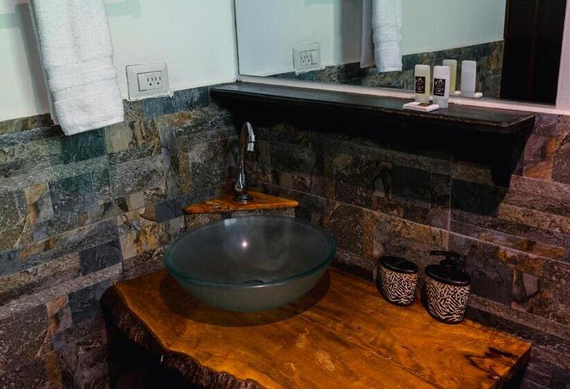 اتاق لوکس, Juayua