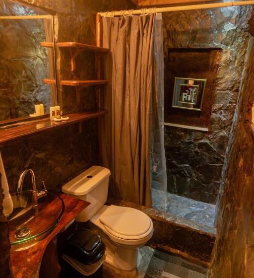 اتاق لوکس خانوادگی, Juayua