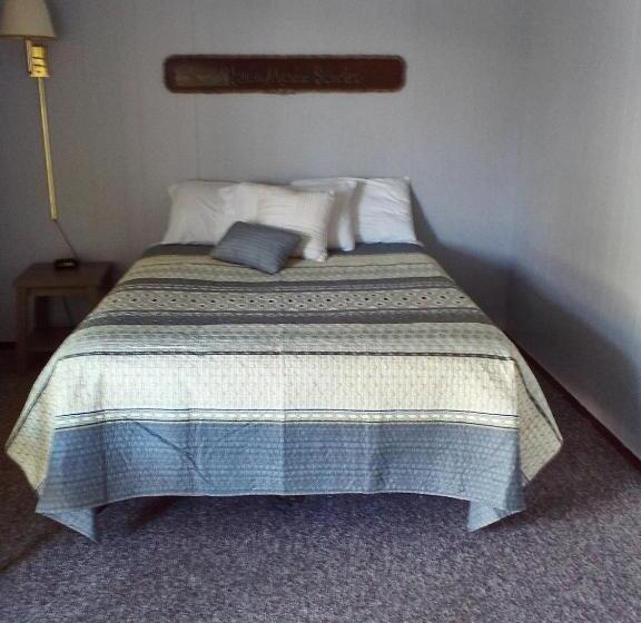 스탠다드 룸, The Monarch Motel