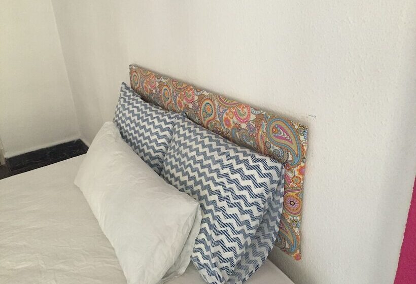 اتاق استاندارد با سرویس بهداشتی مشترک, Fun And Sun Center 2