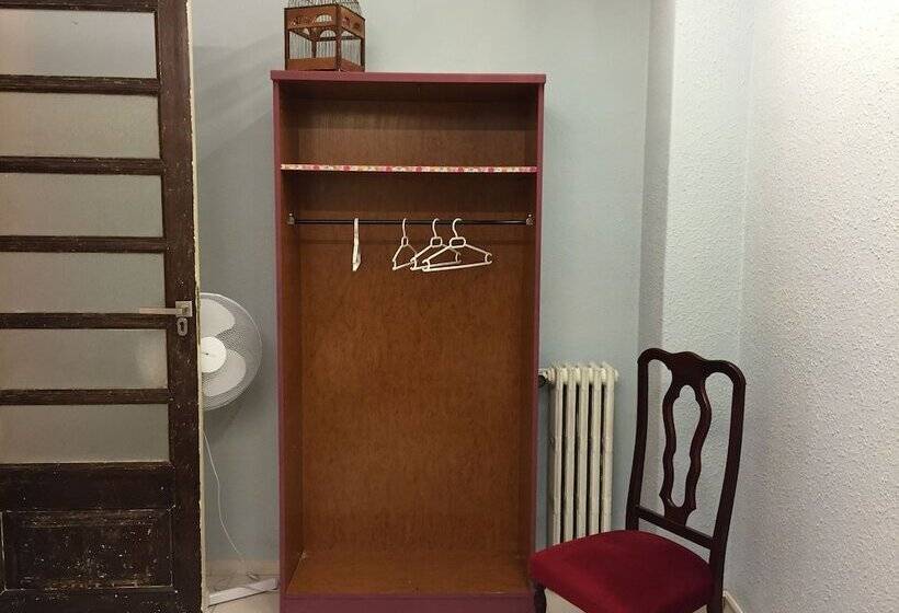 اتاق استاندارد با سرویس بهداشتی مشترک, Fun And Sun Center 2