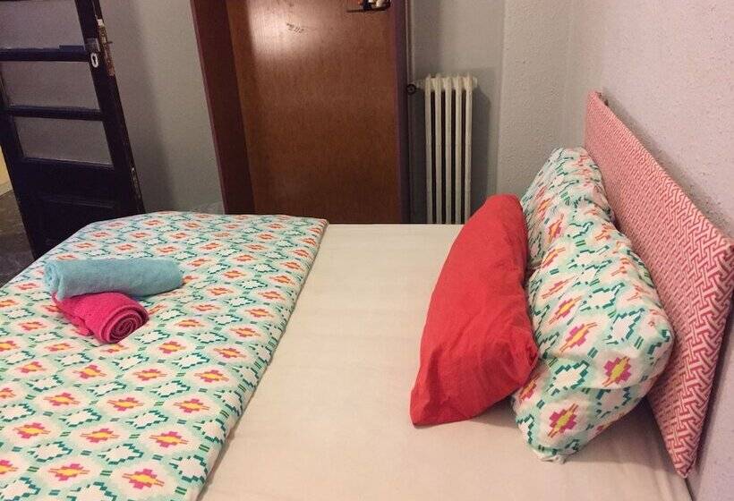 اتاق استاندارد با سرویس بهداشتی مشترک, Fun And Sun Center 2