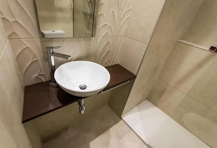 اتاق استاندارد, Cuatro Caminos Rooms