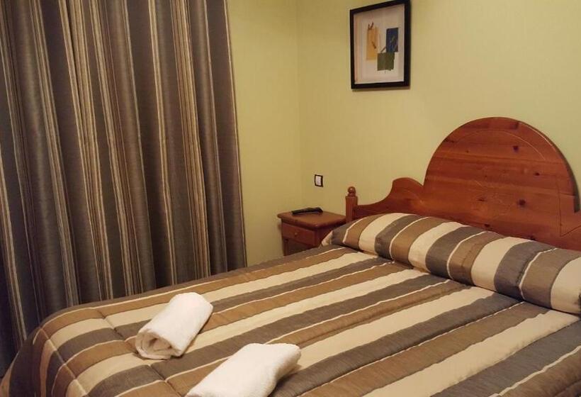 스탠다드 룸, Hostal Maury