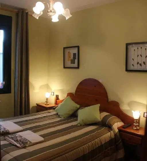 Standardrum, Hostal Maury