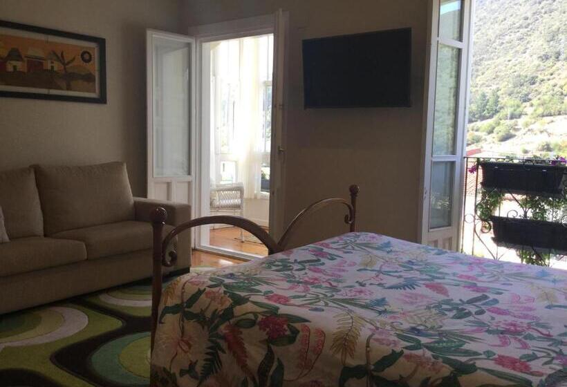 اتاق لوکس, Villa Elena