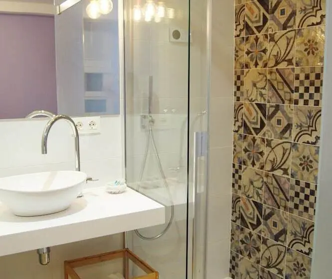 اتاق استاندارد یک نفره, Bilbao Art Lodge Staynnapartments