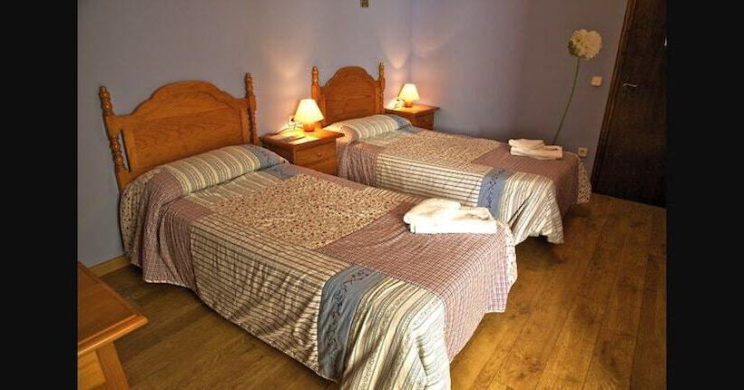 Standard Room Shared Bathroom, Hostatgeria Falgars