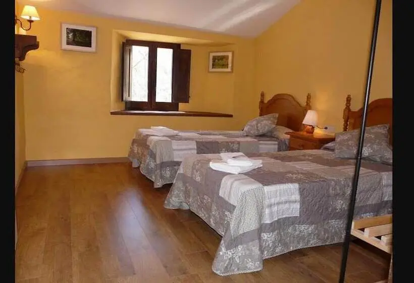 Standard Room Shared Bathroom, Hostatgeria Falgars