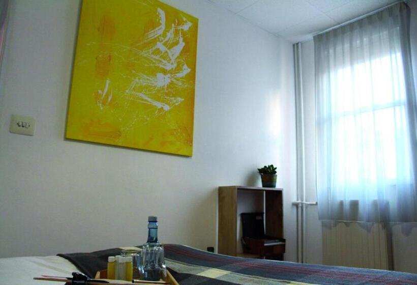 Одноместный Номер Стандарт Двуспальная Кровать, Mon Comeysueña Guesthouse