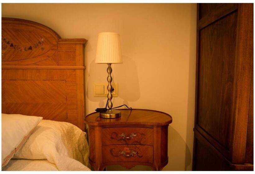 غرفة قياسية, Kapel Etxea