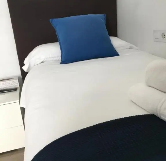 Standard Yhden Hengen Huone Parveke, Pensión Residencia Fonseca