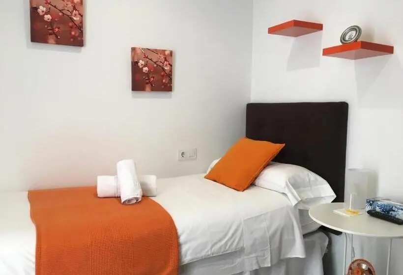 Standard Yhden Hengen Huone Parveke, Pensión Residencia Fonseca