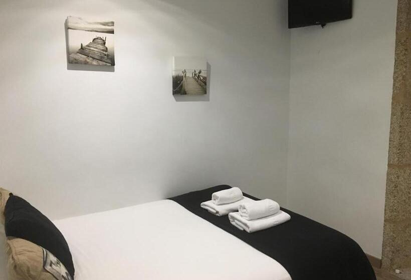 غرفة قياسية مزوَّدة بشُرفة, Pensión Residencia Fonseca