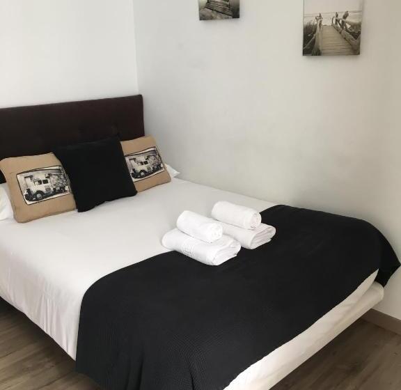 غرفة قياسية مزوَّدة بشُرفة, Pensión Residencia Fonseca