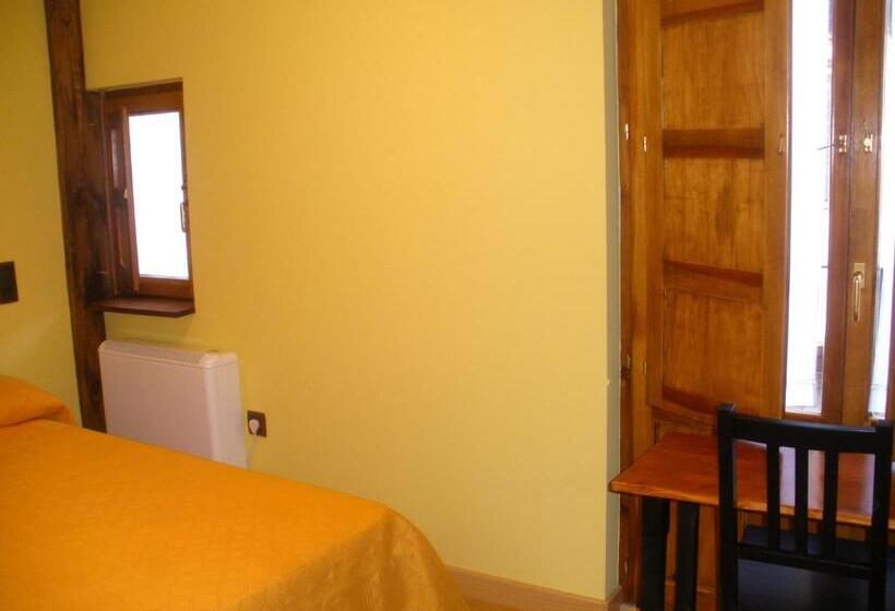 اتاق استاندارد یک نفره, Hospedaje La Judería