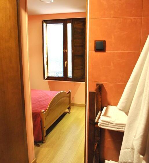 اتاق سوپریور, Hospedaje La Judería