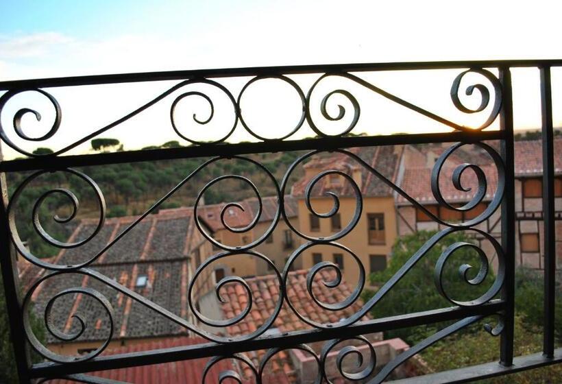 اتاق سوپریور, Hospedaje La Judería