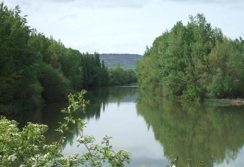 חדר סטנדרט לשלושה, Hostal Catalina De Austria