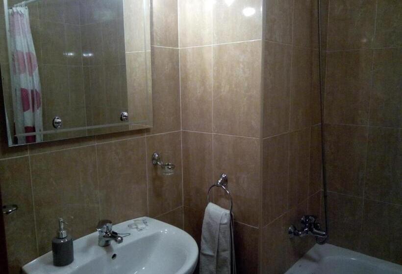 Номер Стандарт, Hostal Catalina De Austria