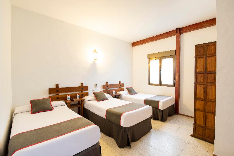 스탠다드 트리플 룸, Hostal Santiago