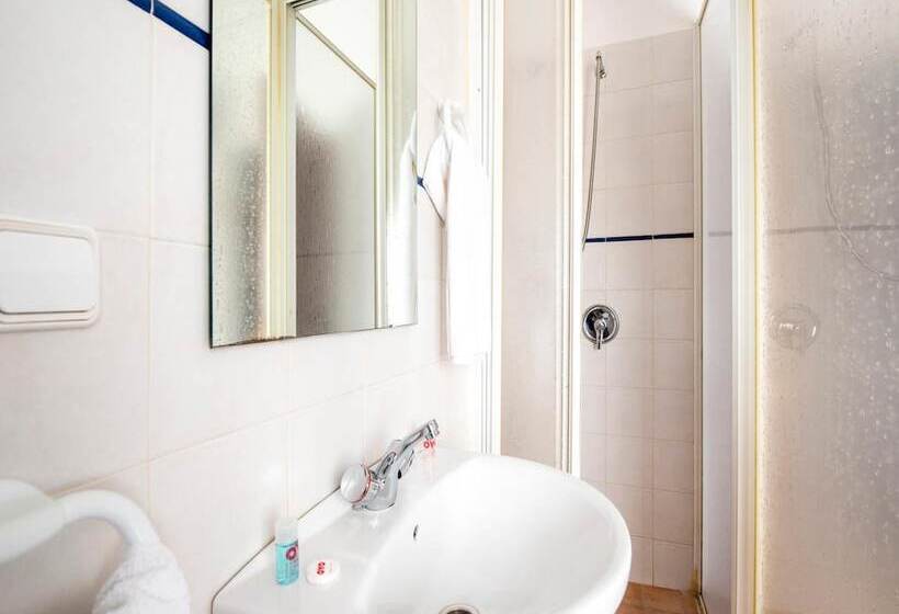 스탠다드 트리플 룸, Hostal Santiago