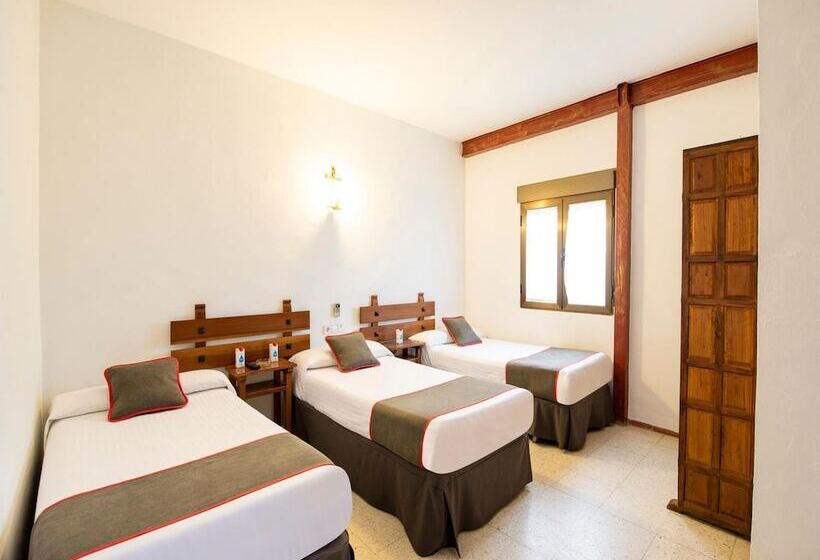 스탠다드 트리플 룸, Hostal Santiago