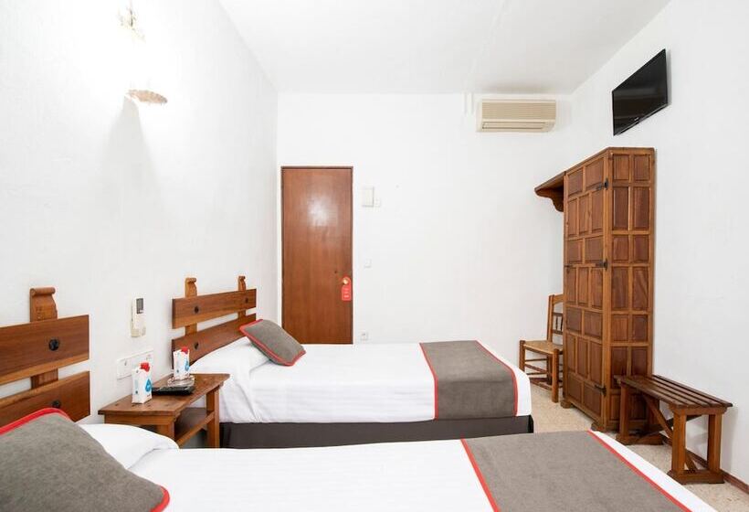 스탠다드 트리플 룸, Hostal Santiago