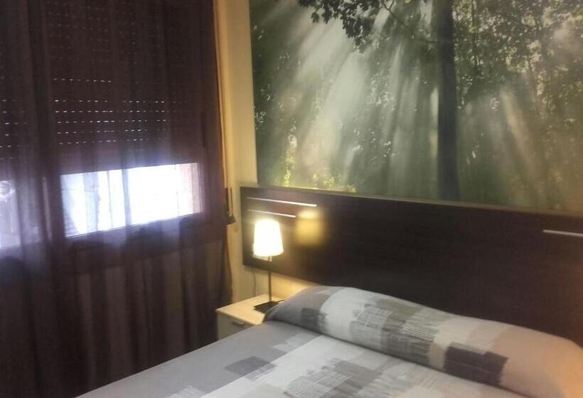 스탠다드 룸 더블 침대, Pensión Avenida