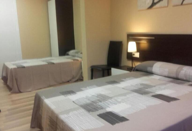 스탠다드 트리플 룸, Pensión Avenida