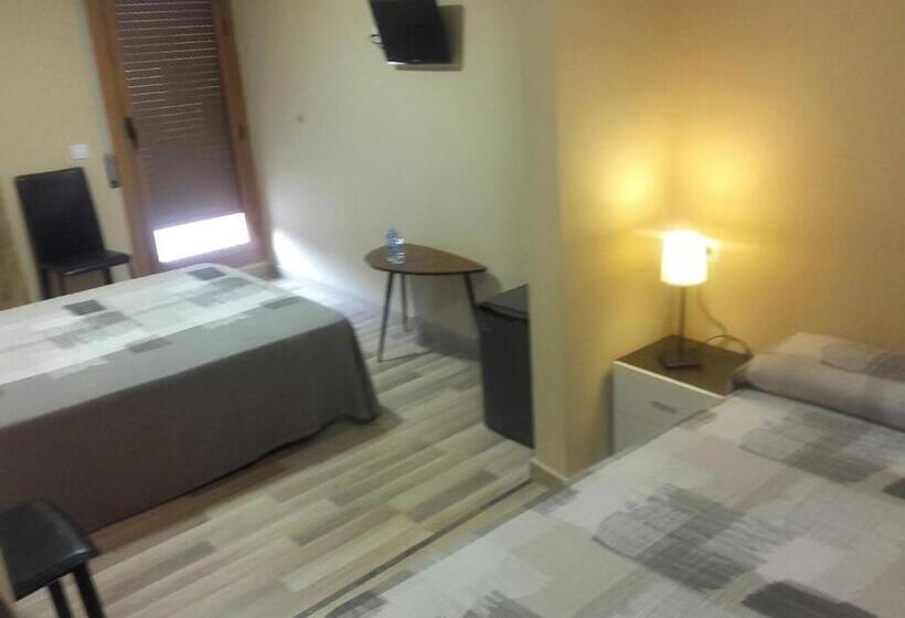 스탠다드 트리플 룸, Pensión Avenida