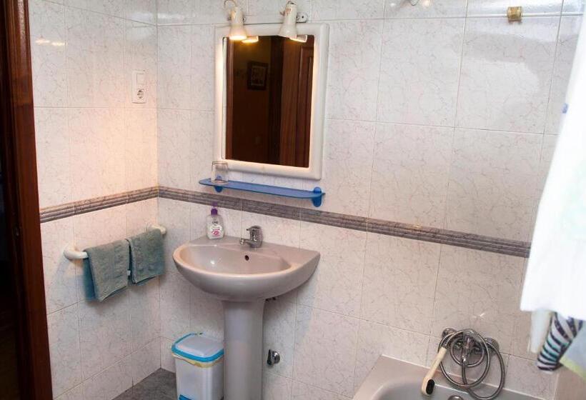 شقة غرفتين, Hospedaxe Carragal