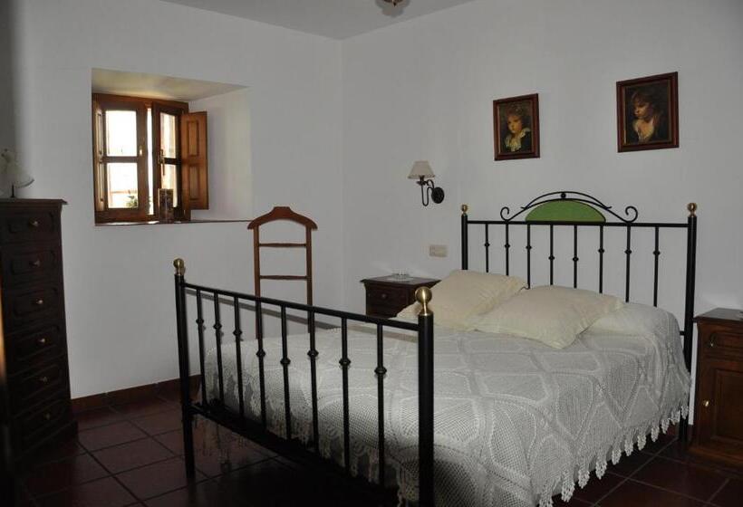 발코니가 있는 스위트, Posada La Torre