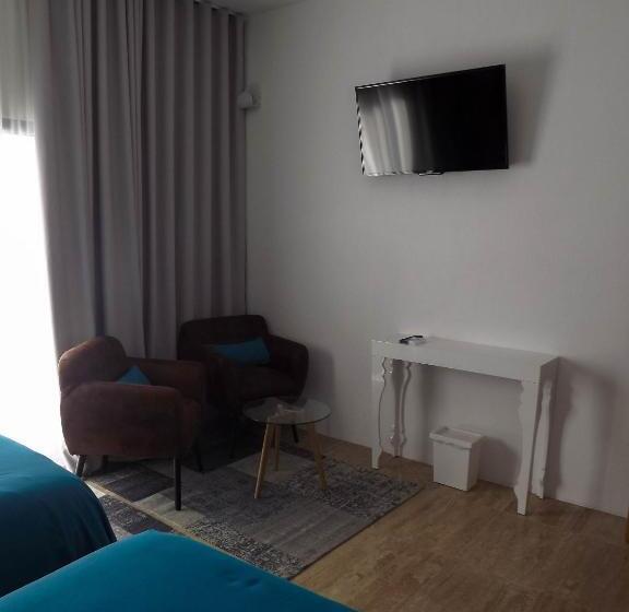 اتاق استاندارد با چشمانداز استخر, Dh Country House