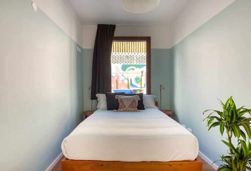 اتاق پایه با سرویس بهداشتی مشترک, Selina Secret Garden Lisbon