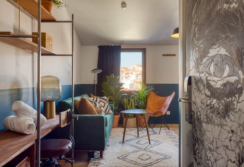 اتاق لوکس, Selina Secret Garden Lisbon